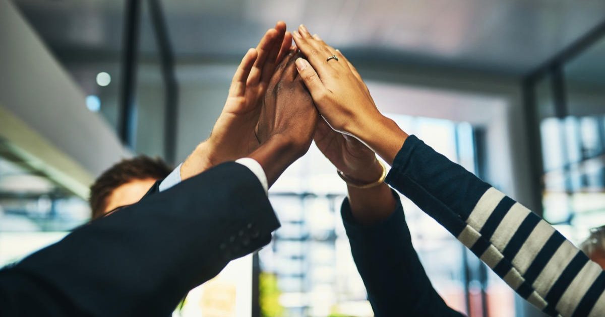 Colaboração Multifuncional: 9 Dicas Para Construir Equipes De Sucesso